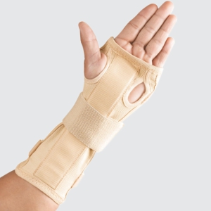 Reversible Elastic Cock-Up Wrist Splint Targeted Support for Carpal Tu –  CUREMEDRX